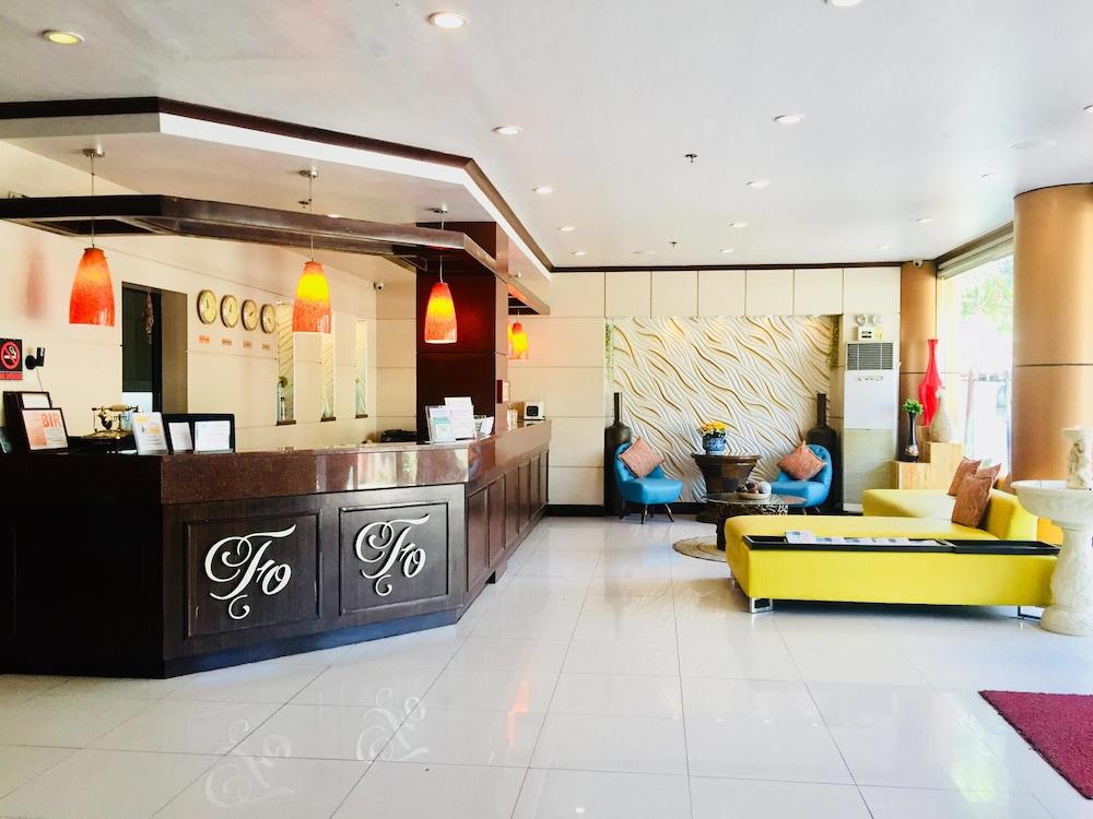 Fuente Oro Business Suites Cebu Powered By Cocotel Ngoại thất bức ảnh